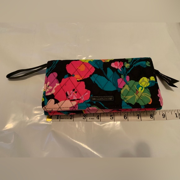 Vera Bradley TFID Wristlet/Crossbody Wallet - Picture 4 of 10